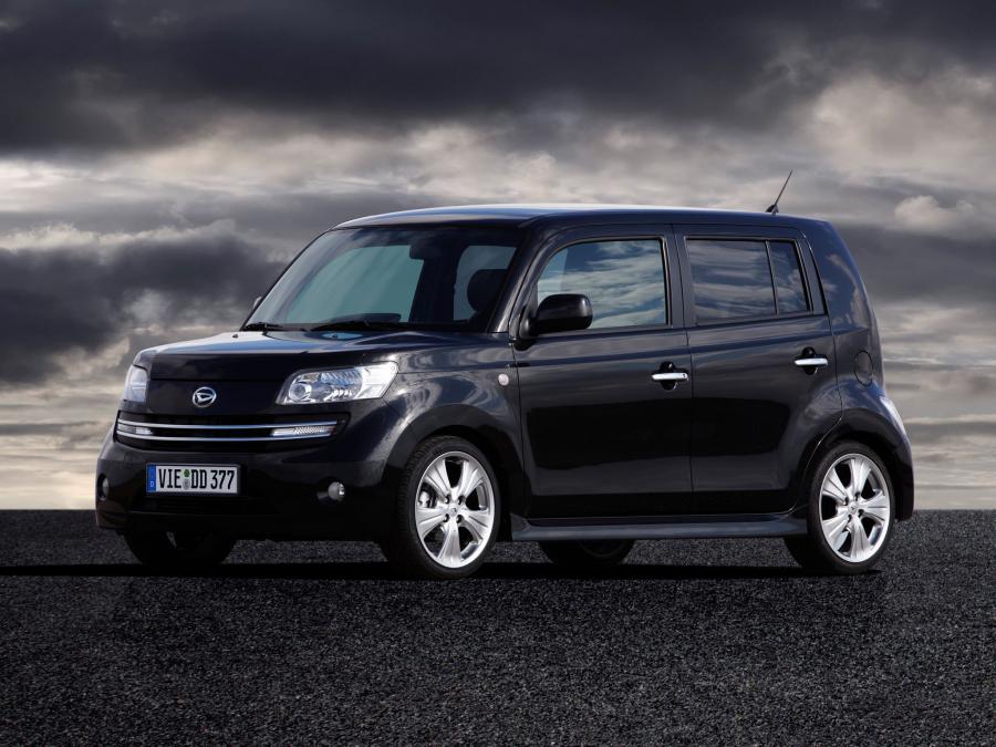  Daihatsu Materia Black Edition 2009 года  (фото 6 из 16)